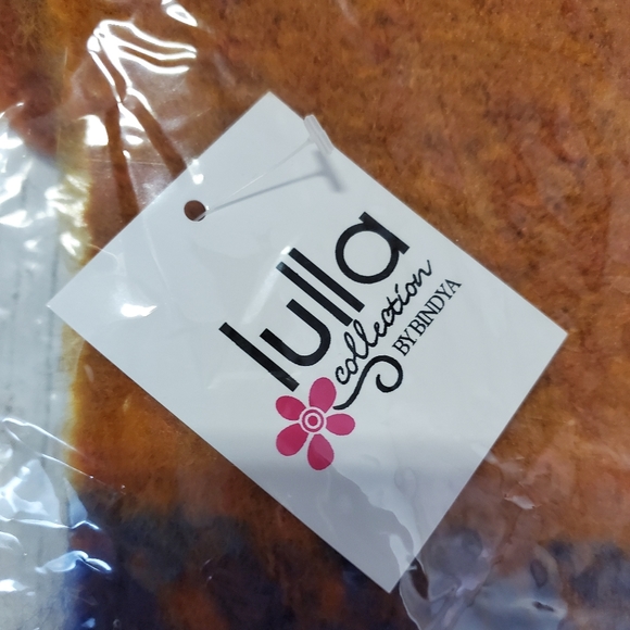 Anthropologie Lulla Collection Scarf with Fringe - Picture 3 of 4